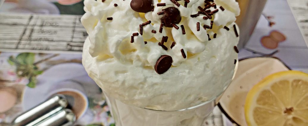 DELICIOSA Y ESPONJOSA MOUSSE DE LIMÓN REALIZADA CON SIFÓN
